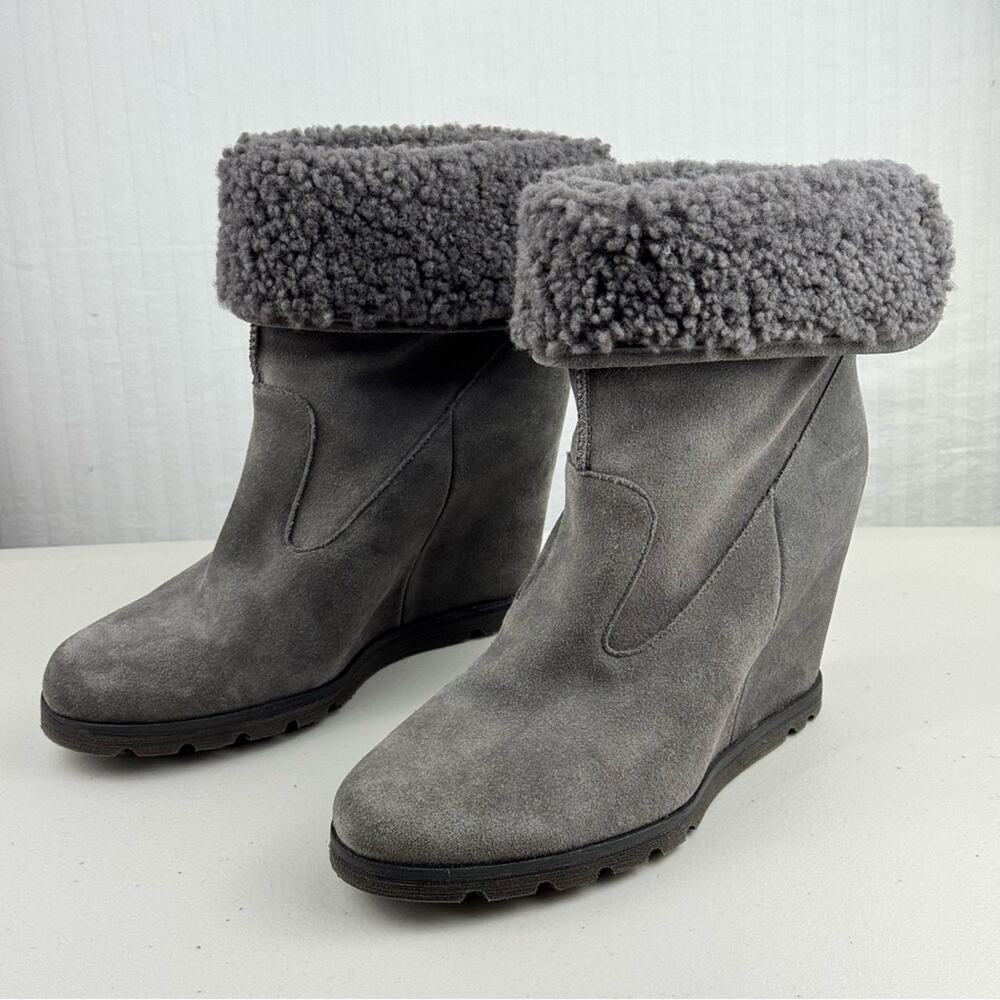 UGG Kyra Gray Suede Wedge Ankle Bootie Shearling Lined Women’s Size 9 EUR 40